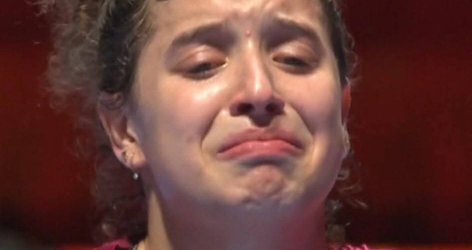 41591 تأثر هنا جودة بعد الهزيمة 945x500